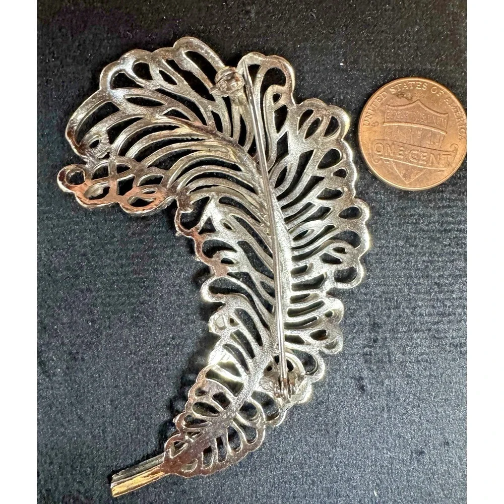 Vintage Silver Tone Brooch Curved Feather Leaf Filigree Pin